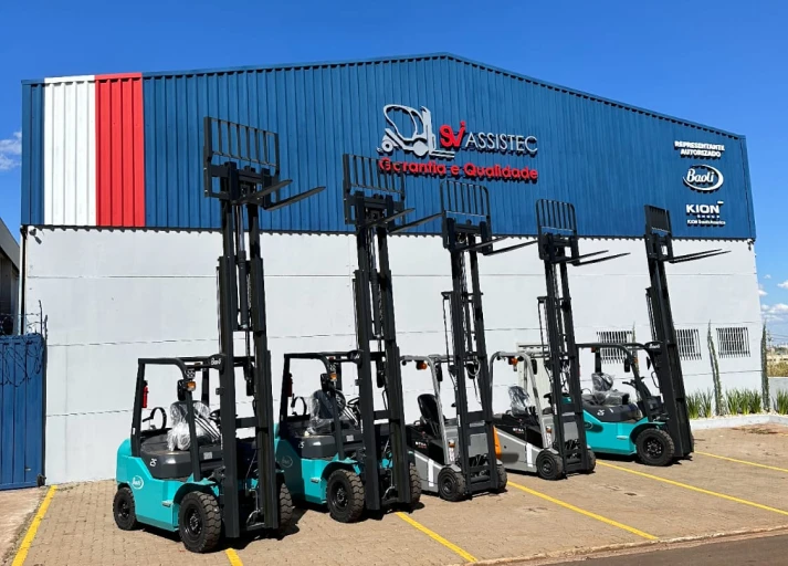 SV ASSISTEC<br /><strong>EXCEL&Ecirc;NCIA EM&nbsp;<br />MOVIMENTA&Ccedil;&Atilde;O DE CARGAS</strong>
